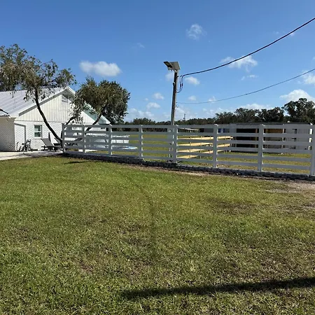 Studio B Polk City Exterior foto